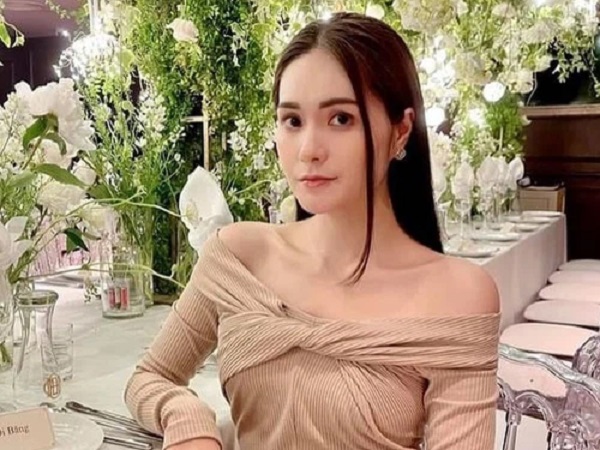 Bị netizen nói 'đẻ con gái sau này con rể ăn hết', nữ đại gia có căn biệt thự gần 200 tỷ đáp trả căng đét