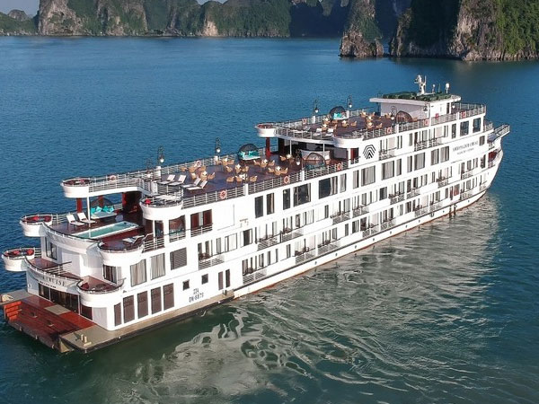 Kết quả xét nghiệm đầu bếp tàu Ambassador Cruise ở Hạ Long