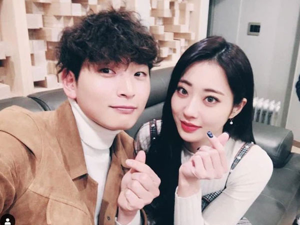 Cặp idol sexy nhất Kpop Jinwoon (2AM) và mỹ nhân bốc lửa Kyungri chia tay sau 4 năm hẹn hò
