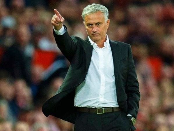CHÍNH THỨC: HLV Mourinho dẫn dắt AS Roma từ mùa tới