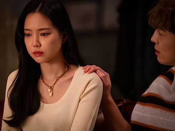 Vợ bị tai nạn, chồng lập tức đưa về quê 'nhờ' ông bà ngoại chăm hộ, 4 tháng sau đến đón vợ nhưng cô lại cho anh 1 bất ngờ đầy cay đắng