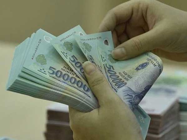 Lãi suất liên ngân hàng bất ngờ tăng mạnh, gấp 3-5 lần so với đầu tháng 4