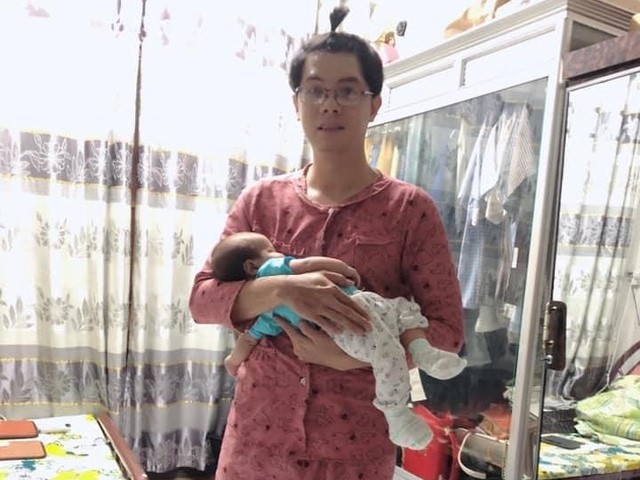 Chiêu chăm con bá đạo của ông bố trẻ khiến dân mạng cười ngặt nghẽo