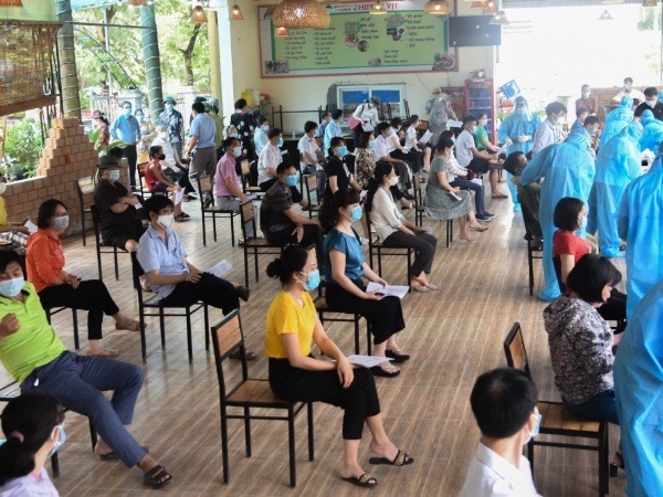 Vĩnh Phúc xét nghiệm khẩn cho hơn 3.000 người liên quan đến ổ dịch tại quán bar Sunny