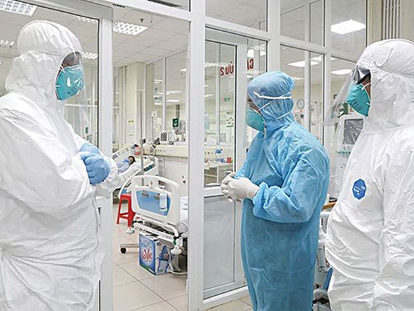 Một bệnh nhân Covid-19 tiên lượng rất nặng, đang được can thiệp ECMO