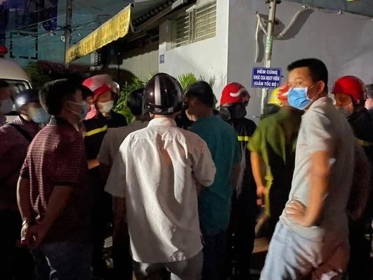Vụ cháy làm 7 người tử vong ở TP.HCM: 'Thấy có người vẫy tay kêu cứu nhưng do lửa hừng hực nóng quá không vào được'