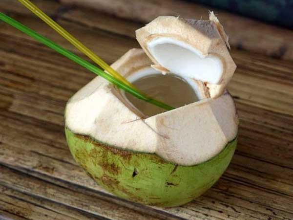 Mùa hè ai cũng thích dừa lạnh mà không biết rằng pha thêm thứ này sẽ nhân đôi tác dụng, giúp trẻ hóa và giảm cân