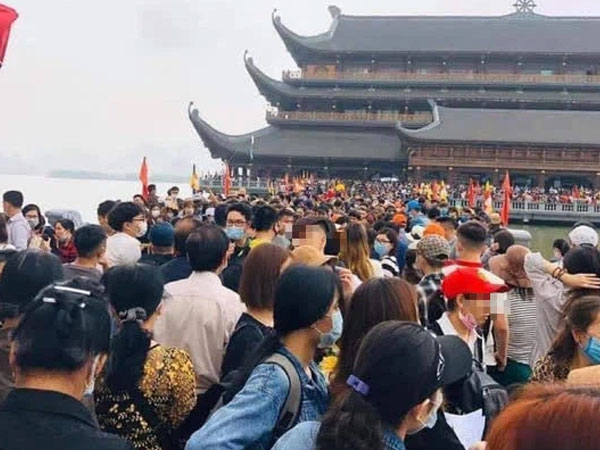 Hà Nam: Nữ nhân viên chùa Tam Chúc được phát hiện dương tính SARS-CoV-2 ở Bệnh viện K cơ sở Tân Triều