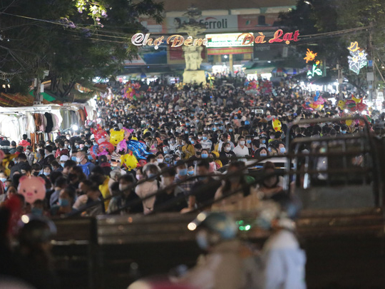 BN 3141 đi du lịch nhiều điểm nổi tiếng ở Đà Lạt trong đó có chợ đêm, xác định được 179 F1