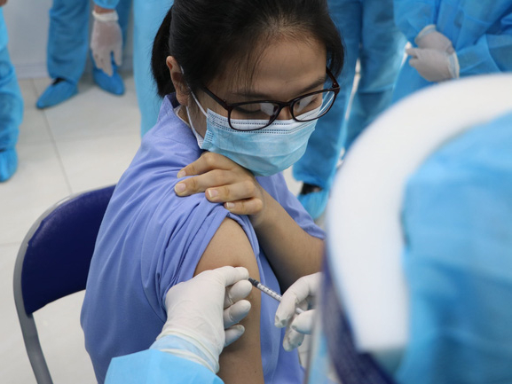 Trường hợp tử vong sau tiêm vắc-xin Covid-19 ở An Giang: Chuyên gia y tế nói gì?