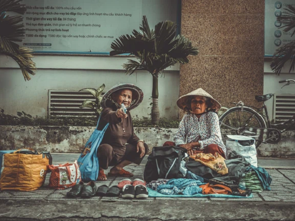 Khi bạn nghèo và bị người khác coi thường, hãy nhớ kỹ 4 kiểu 'tư duy người giàu' này, ngày bạn giàu có họ nhất định thay đổi suy nghĩ