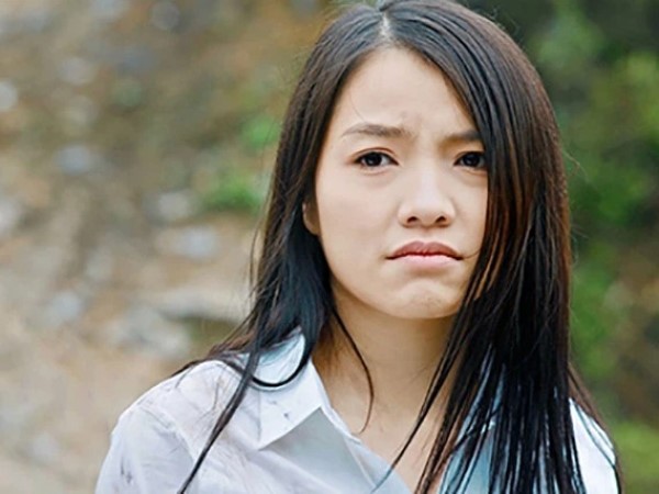 Ly hôn 3 năm, em chồng cũ đột ngột hẹn gặp rồi đưa tôi cuốn sổ tiết kiệm hơn 1 tỷ cùng một thông tin bất ngờ