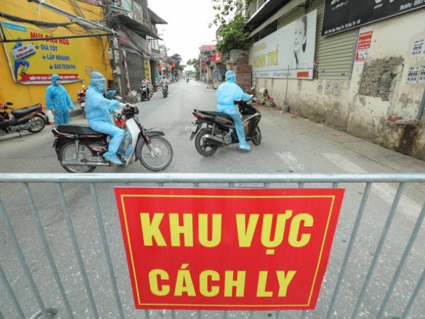 Hà Nội: Phong toả nơi ở của 4 nữ sinh lớp 12 dương tính với SARS-CoV-2