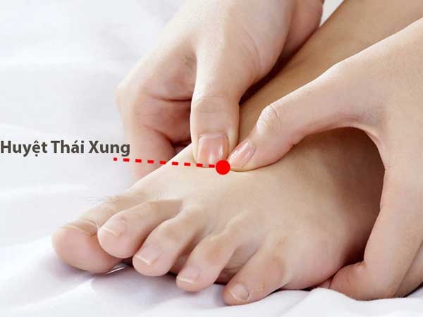 Chữa đau bụng kinh hiệu quả bằng cách bấm vào 4 vị trí trên cơ thể, xoa bóp vài phút đánh tan cơn đau tức thì