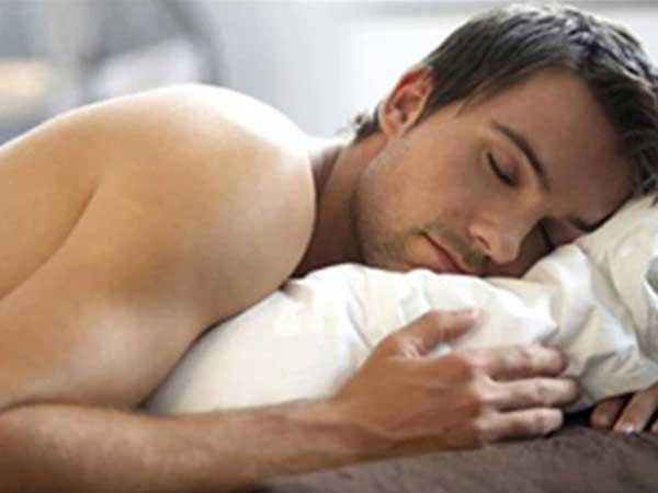 Tư thế ngủ giúp nam giới cường dương