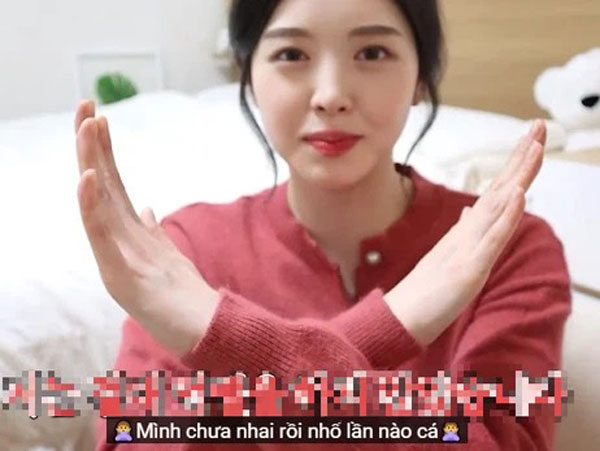 Bị đào lại chuyện 'nhè đồ ăn' gây tranh cãi, YouTuber mukbang tuyên bố thẳng thừng: 'Mình chưa nhai rồi nhổ lần nào cả!'