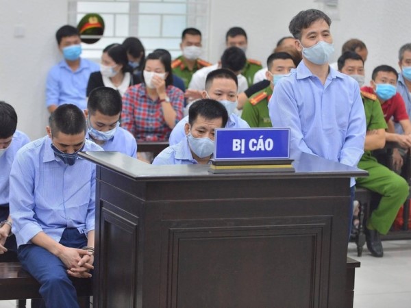 90 cảnh sát, thanh tra giao thông Hà Nội phủ nhận 'bảo kê' xe tải