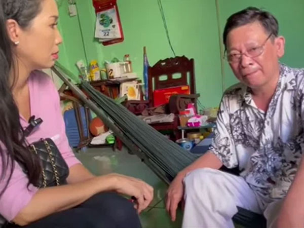 Xót xa tình cảnh của nghệ sĩ Linh Phước: Phải cắt chân 2 lần vì căn bệnh quái ác, hiện không thể đi diễn