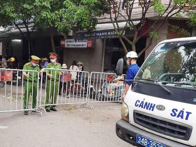 Chủ quán xăm ở Hải Dương dương tính SARS-CoV-2, 'lây' từ nhân viên, từng đi dự cả đám cưới