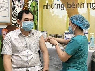 Quảng Ngãi: Xử lý kịp thời 8 người sốc phản vệ khi tiêm vắc xin Covid-19