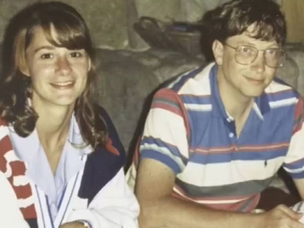 Bill Gates 'không chung thủy khi mới hẹn hò Melinda'