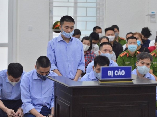 3 nghi 4 ngờ vụ 'bảo kê logo xe vua'