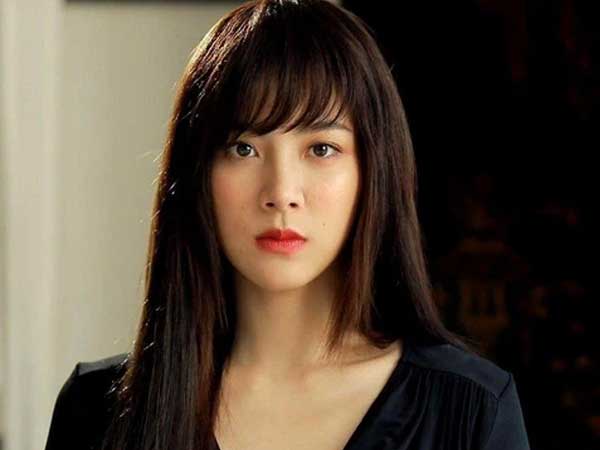 Nghe chị dâu huênh hoang với hàng xóm chuyện cho mẹ chồng tiền hàng tháng mà tôi tức sôi máu vì ẩn khuất phía sau