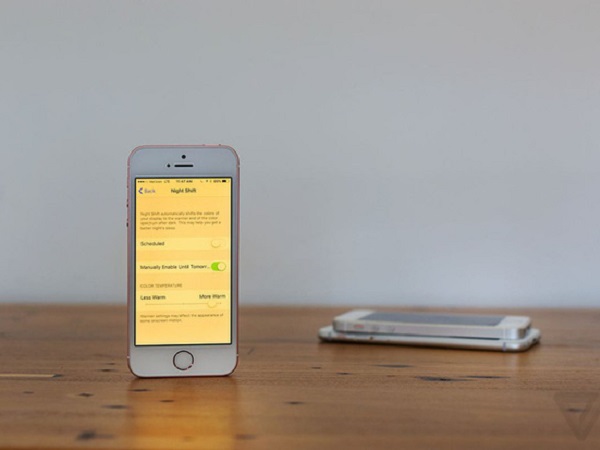 Nghiên cứu mới cho thấy tính năng Night Shift trên iPhone không giúp bạn ngủ ngon hơn