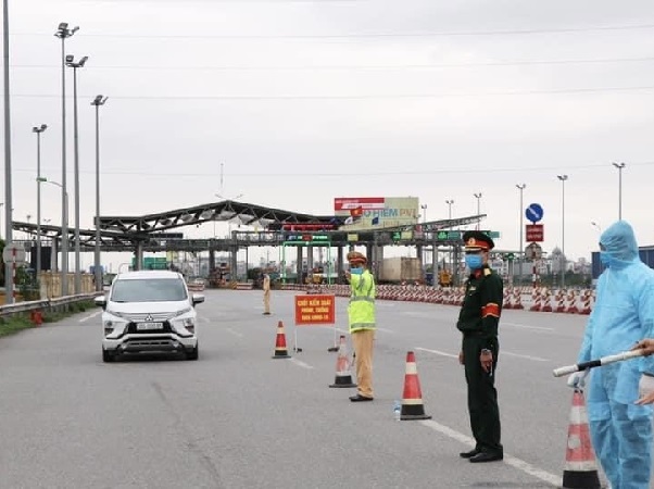 Ổ dịch Bắc Ninh: Một xã thuê xe thăm bệnh nhân làm lây Covid-19