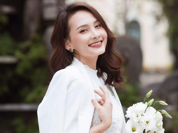 Bảo Thanh chính thức hạ sinh con gái thứ 2 vào sáng nay, dàn sao Việt đồng loạt gửi lời chúc mừng