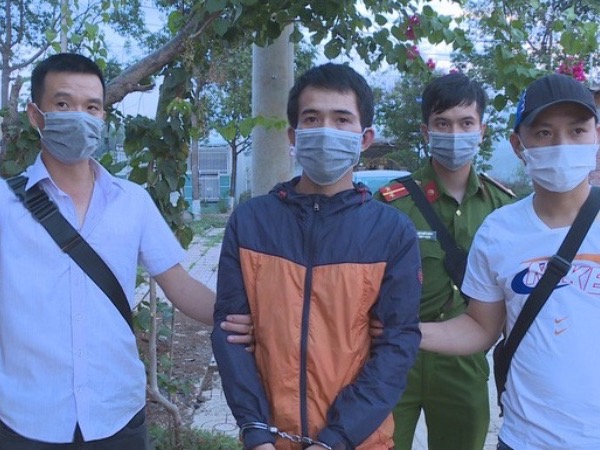 Vụ cướp giật điện thoại của cháu bé gây xôn xao dư luận: Bắt giữ anh em Tí - Ty