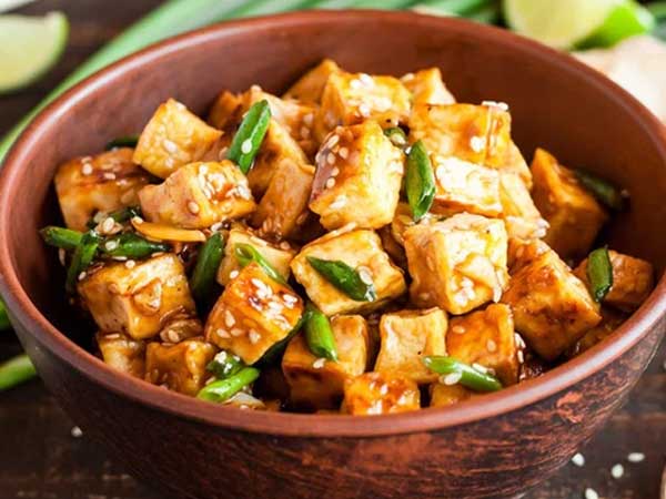 Điều gì xảy ra với cơ thể khi ăn đậu phụ, nhất là trong tiết trời nắng nóng?