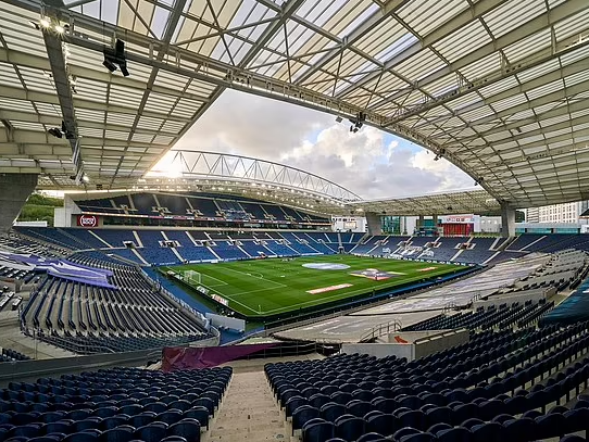 UEFA chốt địa điểm đá chung kết Champions League