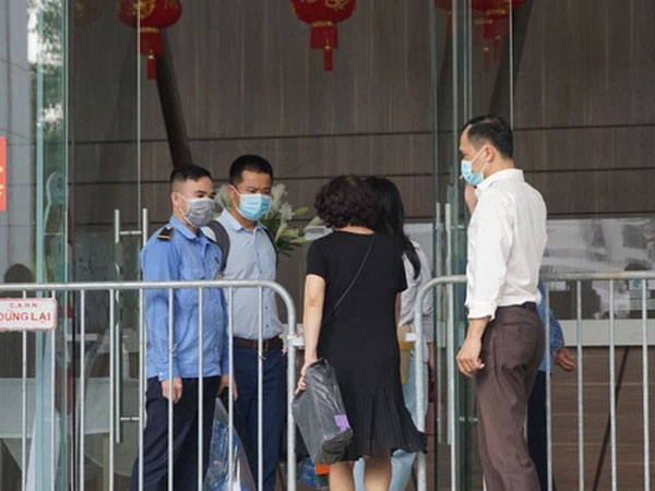 Hà Nội: Xác định 8 F1, tạm đóng cửa nhà hàng Thế giới Hải sản do vợ chồng Giám đốc Hacinco từng đến ăn