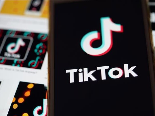 Chủ nhân thực sự của 'giọng nói' TikTok khởi kiện