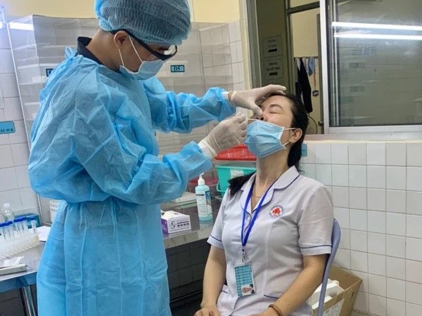 Trưa 15/5, Việt Nam có thêm 18 ca mắc COVID-19 mới