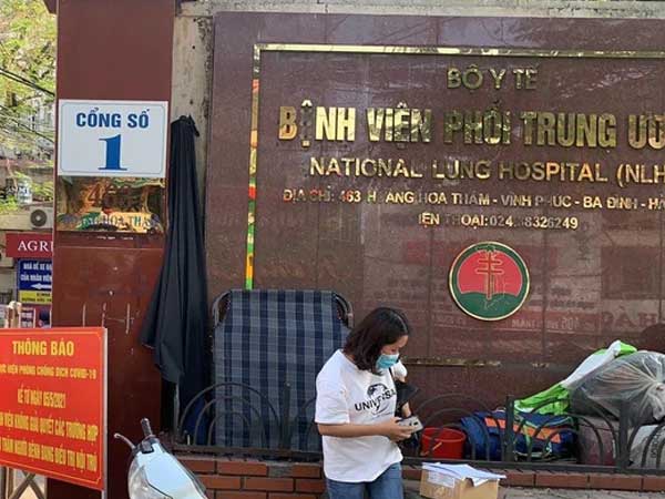 Bệnh viện Phổi Trung ương nói về nguồn lây của 2 bác sĩ dương tính SARS-CoV-2