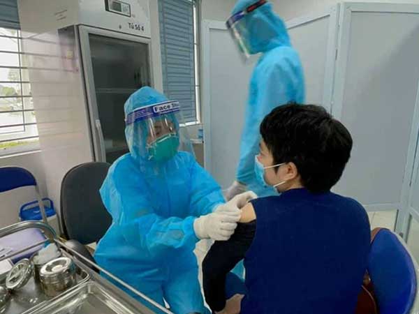 GS.TS Nguyễn Văn Kính: Tiêm xong 2 mũi vắc xin vẫn có thể mắc Covid-19