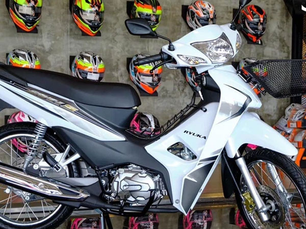 Cận cảnh mẫu xe máy Thái đi 100km tốn 2,2 lít xăng, giá 23 triệu -  thách thức Honda Wave Alpha