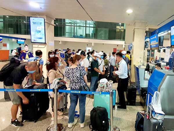 Hoàn, hủy vé máy bay: Nhớ đòi lại tiền các loại phí