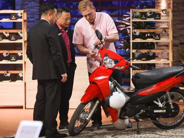 Sau ồn ào 'thả thính', Shark Phú đầu tư 2 tỉ cho CEO người Mỹ sản xuất khoá chống trộm xe máy