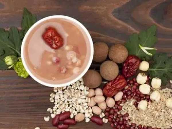 Từng cắt dạ dày, bị lao phổi, vợ chồng bác sĩ sống khỏe tới 80 tuổi nhờ 2 thứ này