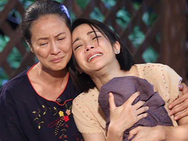 3h sáng có tiếng đập cửa dồn dập, nhà tôi chết lặng nhìn chị gái rũ rượi bên ngoài