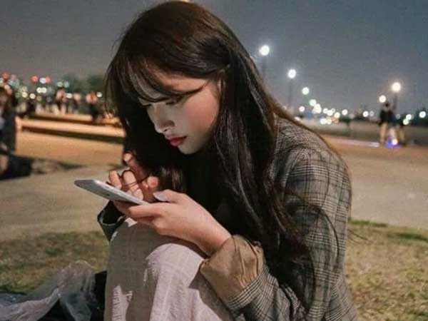 Vừa ra trường, cô gái đi làm lương 10 triệu/tháng vẫn bị gia đình chê: 'Con nhà ông A kiếm 20 triệu/tháng, cho bố mẹ đi du lịch'