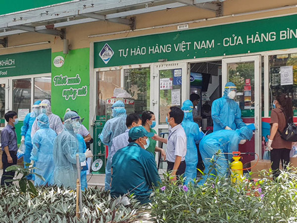 Toàn cảnh 6.000 cư dân chung cư Sunview Town lấy mẫu xét nghiệm Covid-19