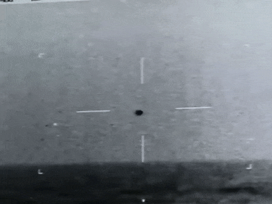 Lại lộ video UFO rõ mồn một bay cạnh tàu của quân đội Mỹ, Lầu Năm Góc đã xác nhận có thật