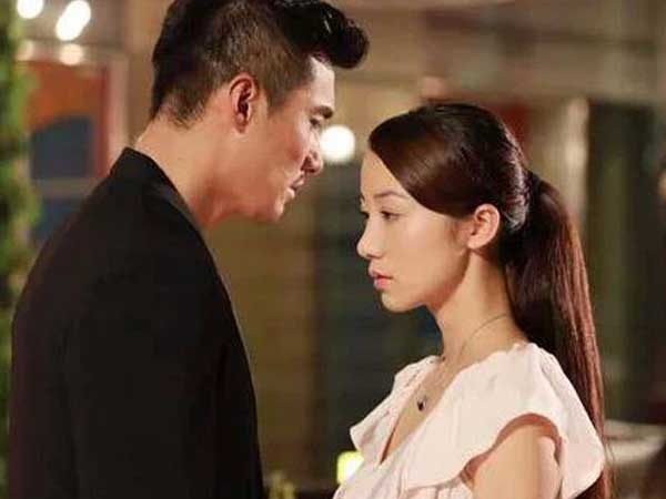 Chỉ một buổi sáng quan sát camera mà tôi giật mình trước những gì vợ phải trải qua ở nhà