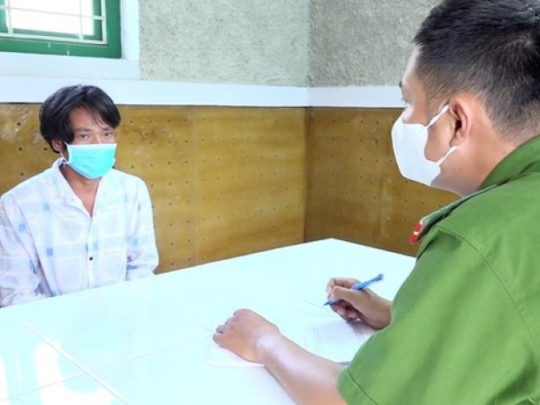 Bắt người cậu thực hiện hành vi đồi bại với cháu gái