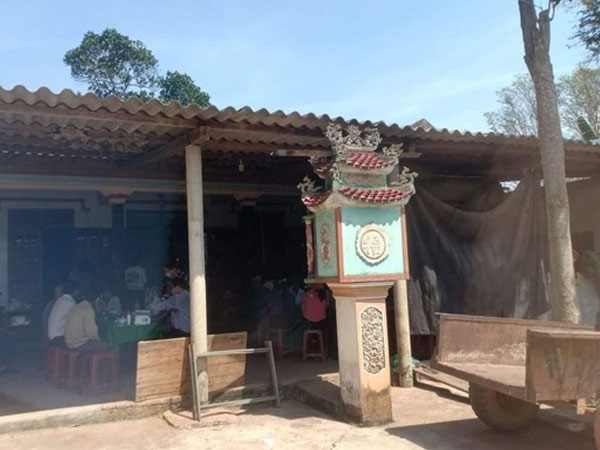 Ba chị em đuối nước thương tâm dưới ao cá nhà ông ngoại