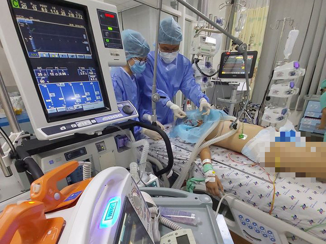 Bệnh nhân Covid-19 mới 37 tuổi nguy kịch phải đặt ECMO